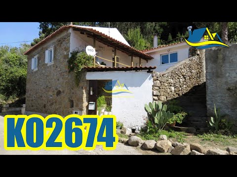 Видео: Отдельный каменный дом с 4 спальнями, расположенный в деревне недалеко от Миранда-ду-Корву, Коимбра.