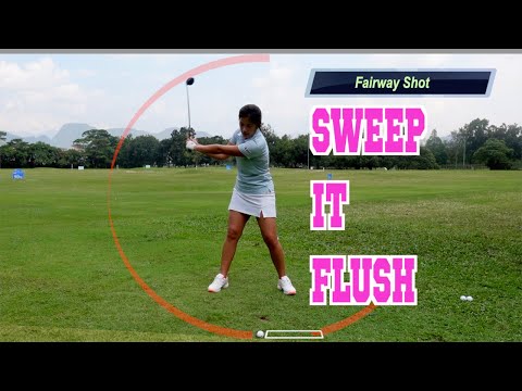Видео: Fairway Wood: Sweep it Flush — Гольф с Мишель Лоу