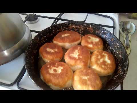 Видео: ВЛОГ... Борщ.. Пеку пирожки, делаю гамбургеры ,или как их назвать?