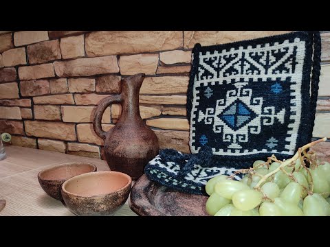 Видео: Вязание с акцентом - техника грузинский жаккард - обучение