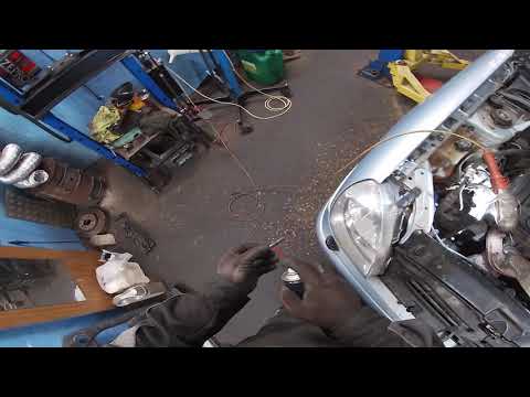 Видео: Citroen Xsara - как заменить генератор 🛠