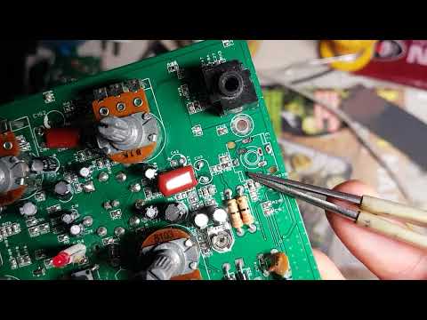 Видео: Vox VT40+. Ремонт усилителя, замена разъёмов.