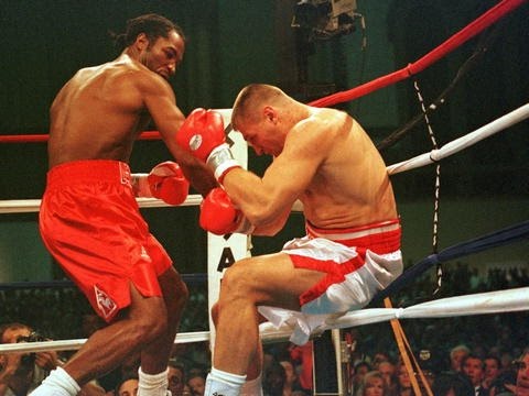 Видео: Бокс. Леннокс Льюис - Анджей Голота(ком. Беленький, Высоцкий) Lennox Lewis - Andrew Golota