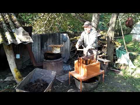 Видео: Працюю пресом.