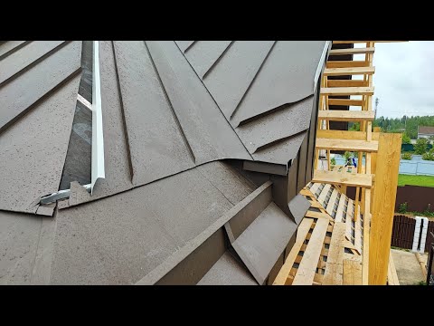 Видео: Фальцевая кровля . Надстенный желоб , примыкание ,ендова. Пошаговая инструкция .