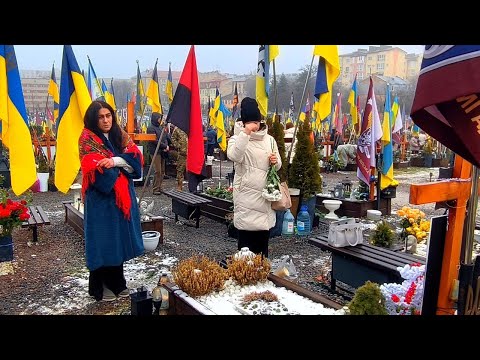 Видео: Львів 2025: меморіал на Личакові у Львові поле почесних поховань N86А Lviv military cemetery