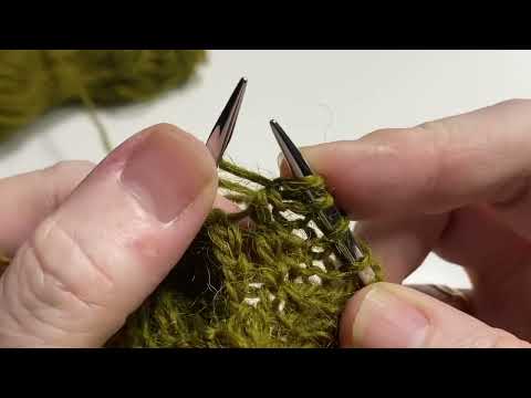 Видео: Прибавки в каждом ряду: как вязать без дырочек.