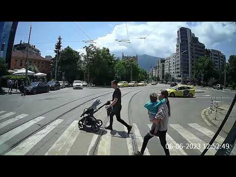 Видео: Джиткам си с трамвая 9