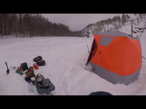 Видео: НА НОЧЬ с ПАЛАТКОЙ на ЛЬДУ. Рыбалка в КАРЕЛИИ.