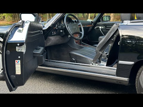 Видео: НА BringaTrailer НЕТ РЕЗЕРВНОГО АУКЦИОНА!!! Mercedes-Benz 560SL 1987 года, тройной черный, 21 окт...