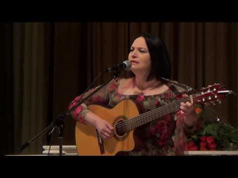 Видео: Юлия Зиганшина. Медовый, аметистовый (В.Кручинин - К.Подревский)