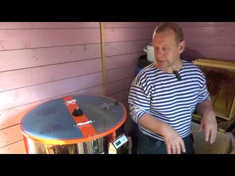 Видео: Медогонка универсальная на все рамки 460, 300 230, 145. Откачка мёда полный цикл.