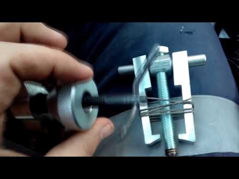 Видео: Съемник поводков дворников