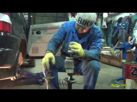 Видео: Mazda Demio 98 г.в. замена задних стоек.