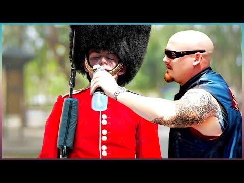 Видео: ЭТО Нужно ВИДЕТЬ! Трогательные Акты Доброты Пойманные на Камеру!