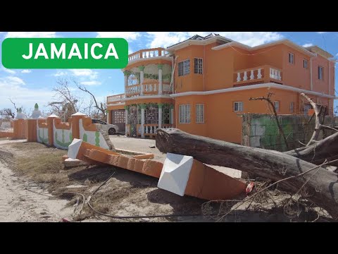 Видео: Ураган Мелисса сеет хаос на Крейн-Роуд, Блэк-Ривер, Ямайка