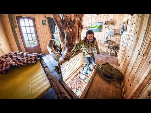 Видео: Дом на ДЕРЕВЕ ВСЁ - Завершение СТРОЙКИ. ЛЕСНАЯ КУХНЯ - Ребра в ЧУГУНЕ. Живу ОДИН В ЛЕСУ