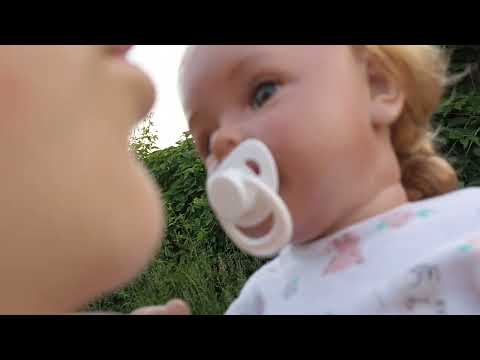 Видео: Гуляем с Полиной. Реборн. Прогулка. 😗🤍
