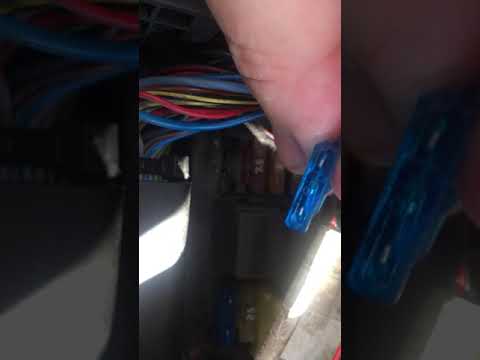 Видео: Мерседес C200 W203 S203 не заводится