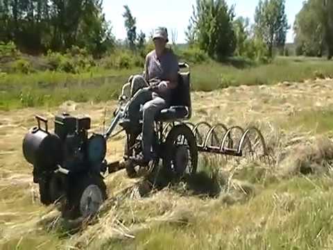 Видео: Грабли к мотоблоку Нева, обзор и работа