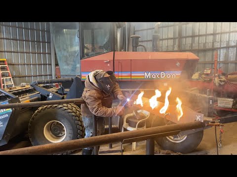 Видео: Как я строю неразрушимые отдельно стоящие загоны для скота. Часть 2