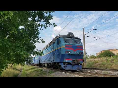Видео: 🇺🇦 Движ по станции Фастов! ЧС8 с "Оберіг" и "Чорноморець"! ВЛ80 взлетает и много другого