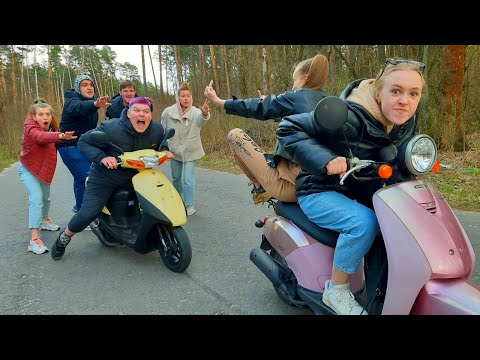 Видео: ПОБЕГ АЛИСЫ И КАПЫ ОТ БЕШЕННЫХ ДРУЗЕЙ!