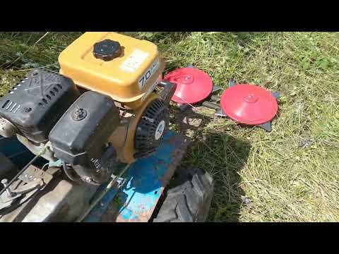 Видео: Навесная роторная косилка на мотоблок в работе.Нюансы.