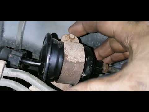 Видео: Mitsubishi Montero Sport 2002 год 3л. Замена бензонасоса, регулировка ручьного тормоза.