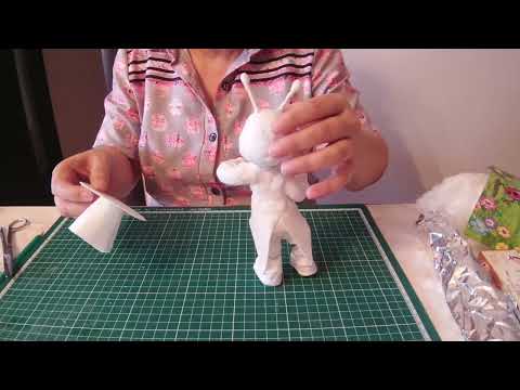 Видео: Ватная игрушка Сверчок. Скрипка и шляпа. Часть 5.