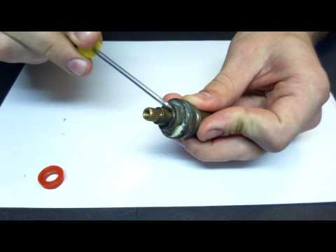 Видео: Ремонт керамической кран-буксы by Artem Kapelyukha