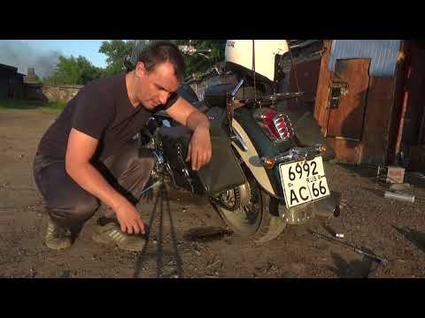 Видео: Натяжка цепи Honda Shadow ACE 400