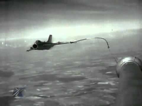 Видео: Дозаправка в воздухе (из фильма о ЛИИ им. Жуковского)
