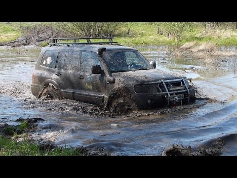 Видео: ПРОСТО НЕРЕАЛЬНЫЙ  Mitsubishi Pajero Wagon ЕДЕТ ЗА заряженными УАЗами