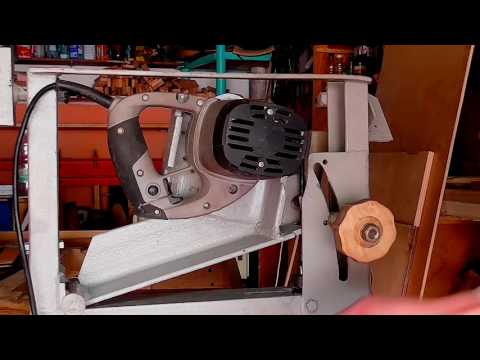 Видео: Отличный  лифт для циркулярки, из старой ручной дрели.