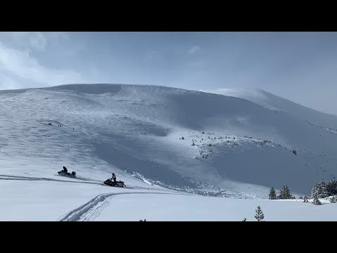 Видео: Покоряем Горный Алтай на снегоходах(СОШЛА ЛАВИНА ) 3 я серия