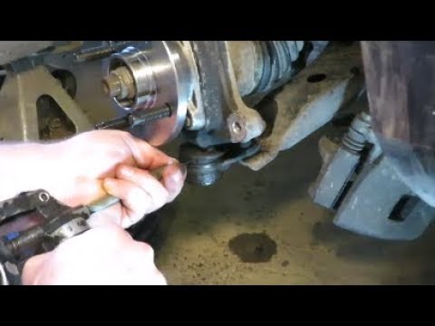 Видео: смазка шаровых шарниров и наконечников рулевых тяг, которые имеют специальную масленку