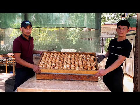 Видео: Рецепт Самсы Узбекской кухни | УЗБЕКСКАЯ УЛИЧНАЯ ЕДА | 1500 штук в день | Самоса с мясом