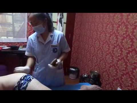 Видео: Процедура МАССАЖ горячими ТРАВЯНЫМИ МЕШОЧКАМИ. Хайнань