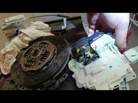 Видео: Не открывается дверь с брелка Audi A3 кабриолет