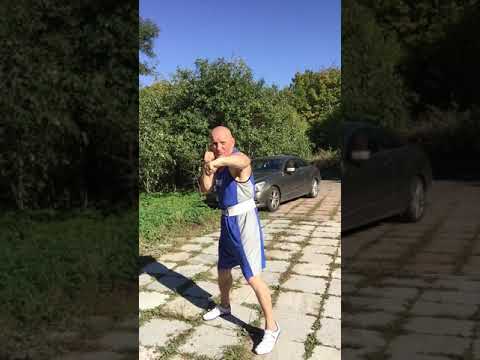 Видео: Удары сбоку. Урок бокса 6. Техника удара сбоку. Ошибки при ударах.