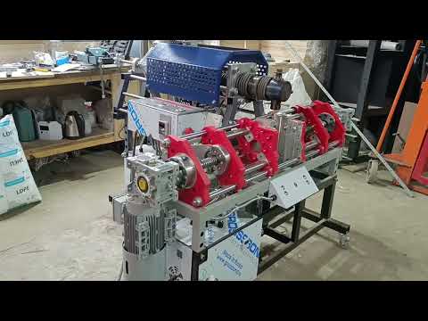 Видео: МИНИ ЭКСТРУЗИОННО ВЫДУВНАЯ МАШИНА