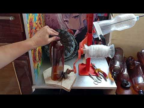 Видео: КРЫШКА ИЗ ШИРОКИХ ЛЕНТ ПЛАСТИКОВЫХ БУТЫЛОК 