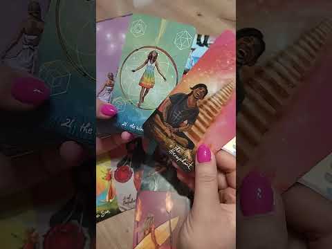 Видео: Какво Ви очаква АВГУСТ месец в любовта и професията?! 👩‍❤️‍👨💰