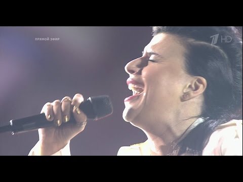 Видео: Рената Волкевич - Нас бьют, мы летаем (Голос 4 2015 Четвертьфинал 1)