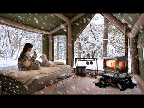 Видео: Снежный день❄️ Постройте уютную надувную палатку и разбейте лагерь в снежную бурю