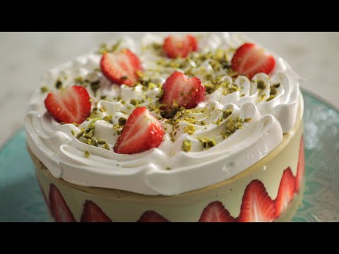 Видео: САМЫЙ красивый КЛУБНИЧНЫЙ ТОРТ Фрезье🍓 Безумно ВКУСНО!😋 Рецепт ФРАНЦУЗСКОГО торта от Лизы Глинской👌