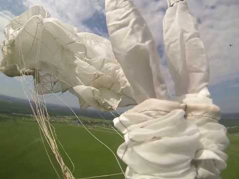 Видео: Учебное применение запасного парашюта