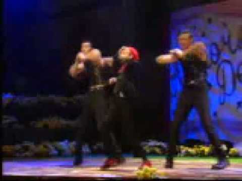 Видео: Л Вайкуле и Чай вдвоем - Держи меня, соломинка