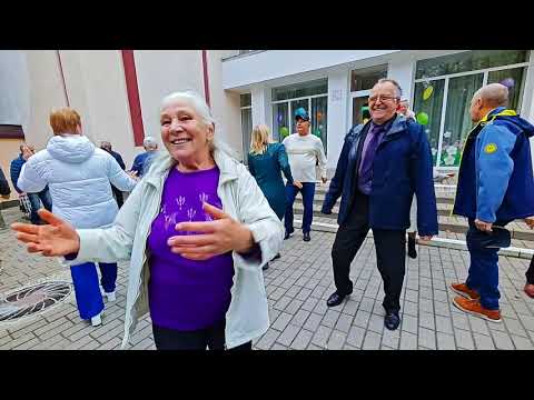Видео: 4.10.25г... "ДЕТСТВО"... Юрий Шатунов... звучит на Танцполе в Гомельском парке... 
